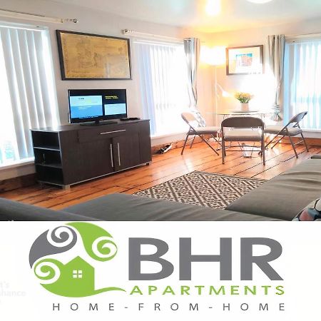Perfect Central City Location - Parking - 3 Beds - 2 Bedrooms Belfast Extérieur photo
