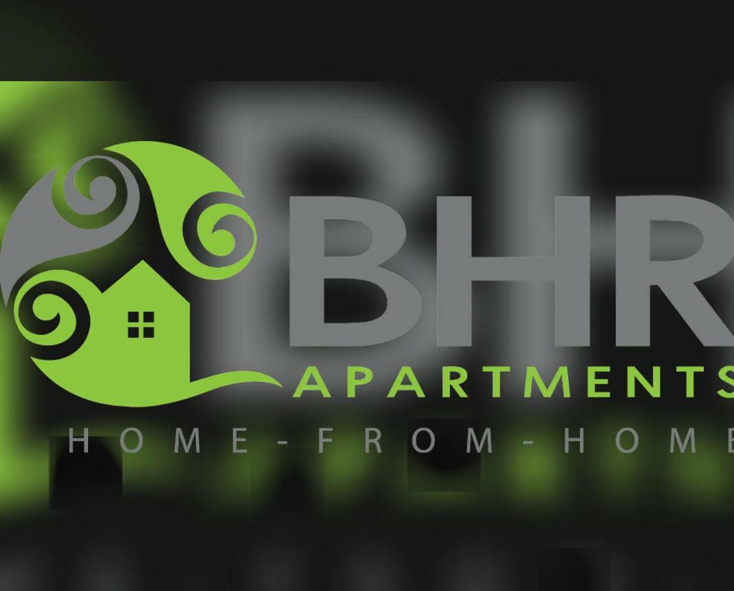Perfect Central City Location - Parking - 3 Beds - 2 Bedrooms Belfast Extérieur photo